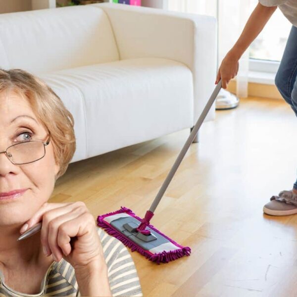 ¿Agua fría o caliente para limpiar suelos? ¡Los trucos de la abuela para brillar sin esfuerzo!
